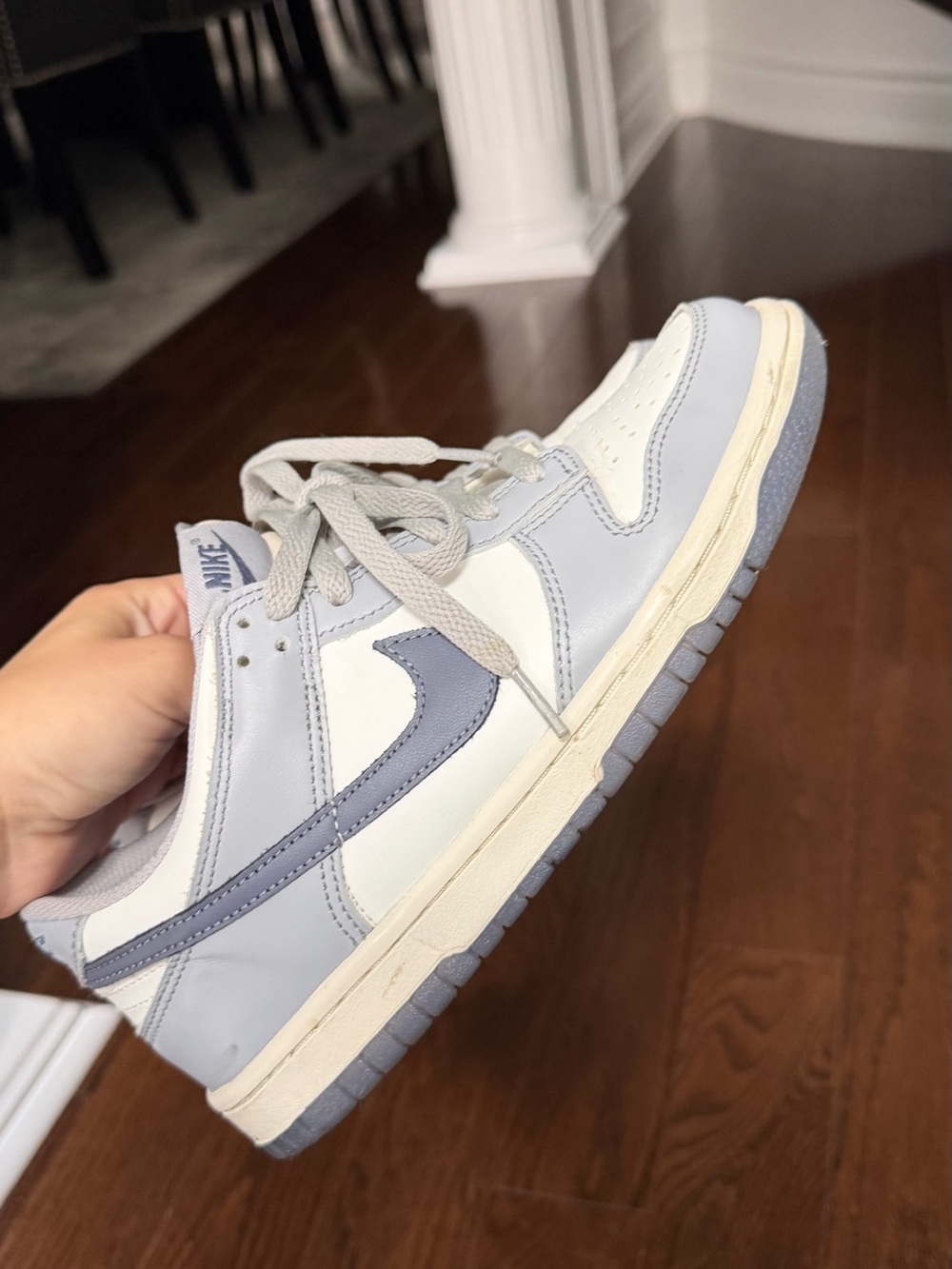 Nike women’s Low-Top Sneakers in White and Light Blue